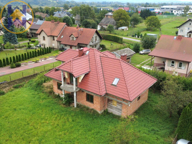 TYLKO U NAS: Dom, 170m2, 6 pokoi, działka 8 ar